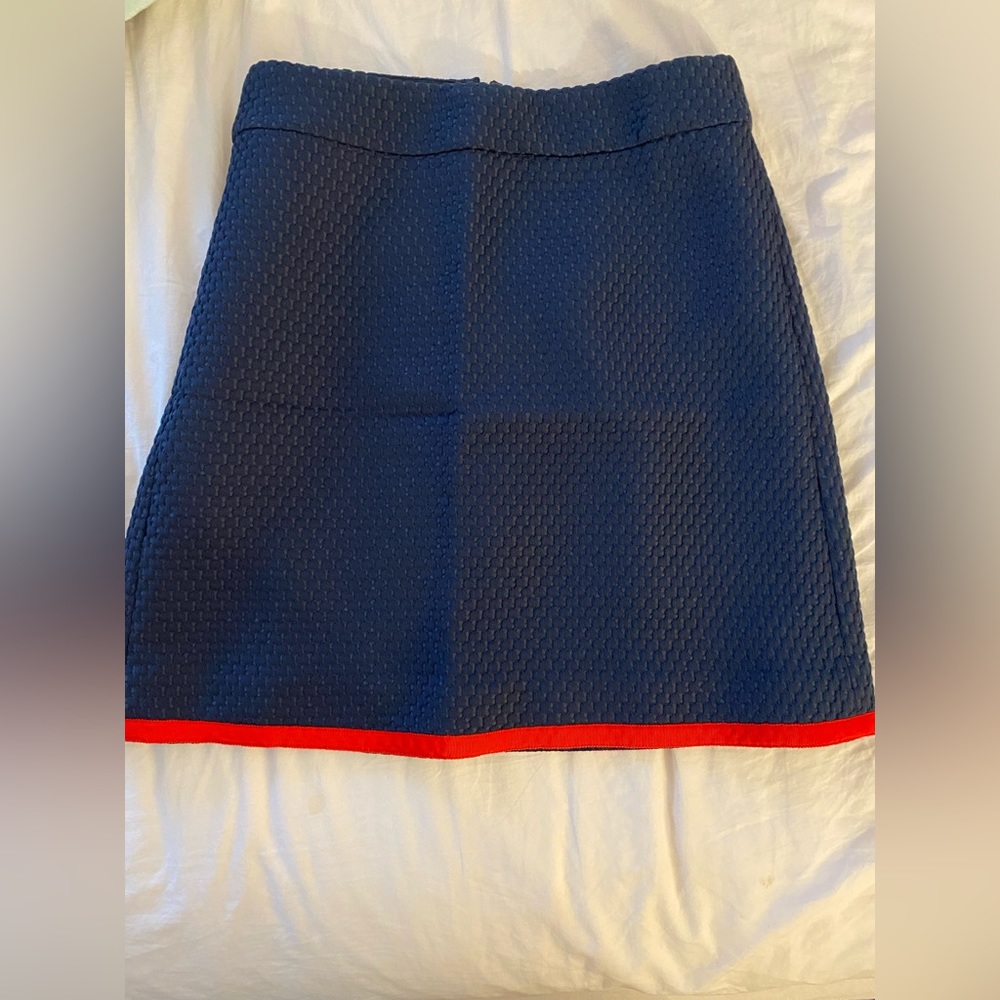 J.Crew A-line skirt in matelassé size 6 - Picture 4 of 5